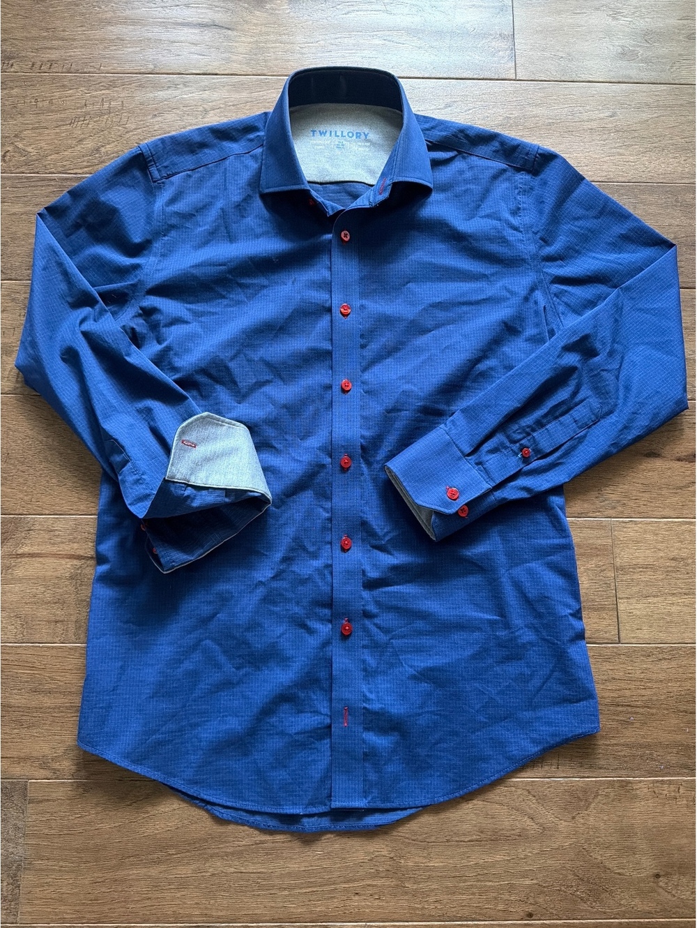 Twillory Men’s Blue Performance Dress Shirt Red Buttons Long Sleeve 15.5 32/33